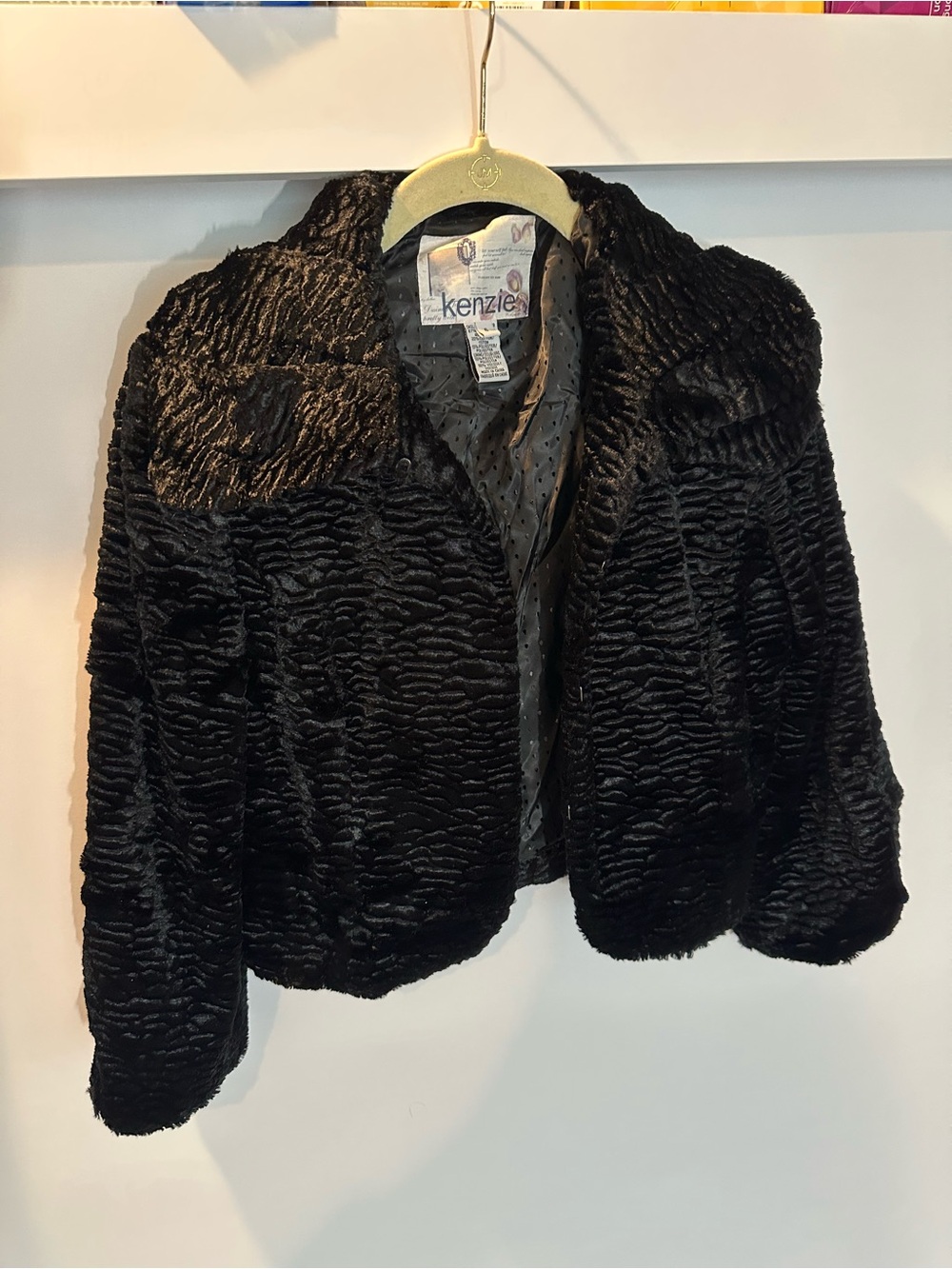 Kenzie Black Textured Lined Short Jacket Long Sleeve Size 6